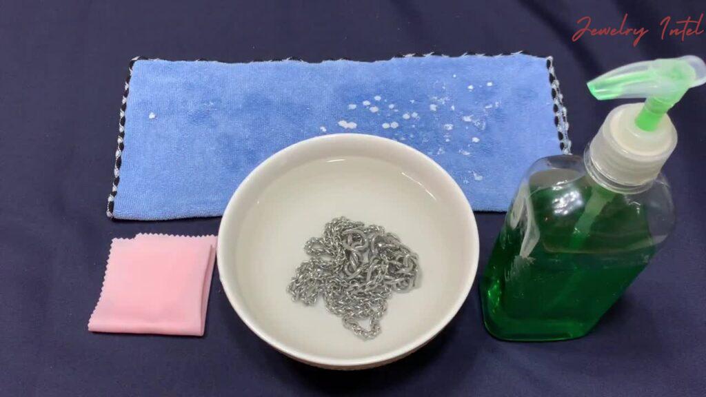 wash white gold jewelry