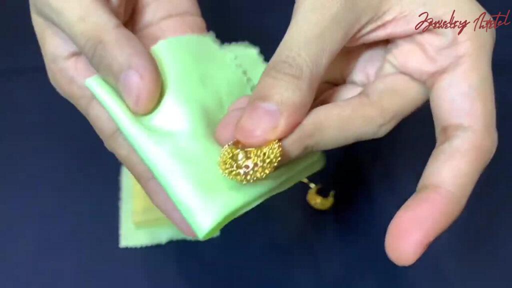 wipe or dry the gold item